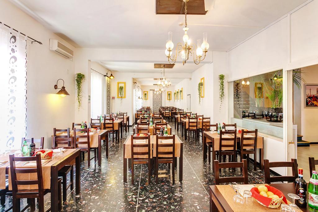 Hotel Canova Лидо-ди-Езоло Экстерьер фото